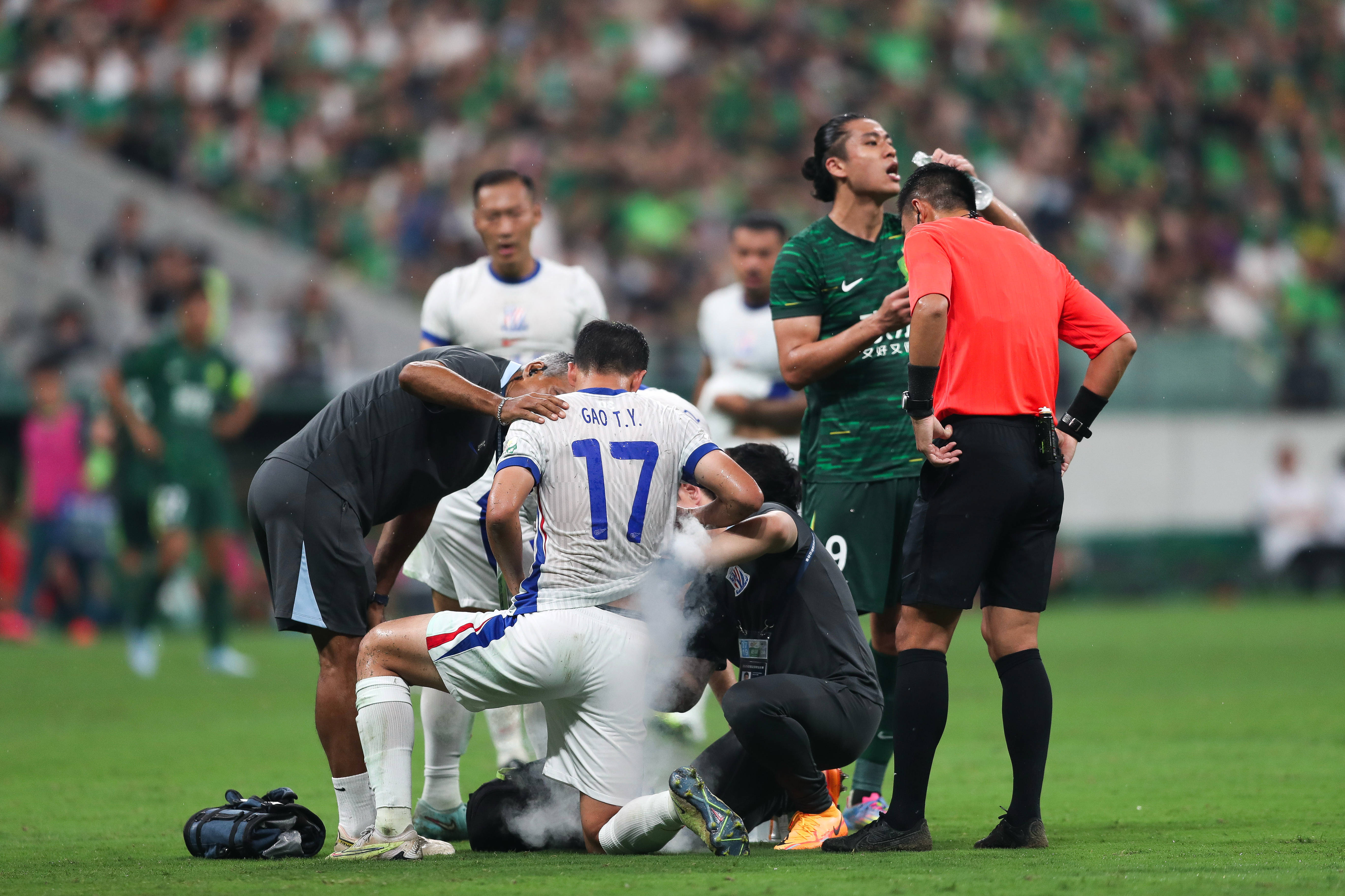 爱游戏体育-国际比赛日北京国安备战中超，再遭质疑细节曝光，球迷炸锅，年轻球员得到机会的简单介绍